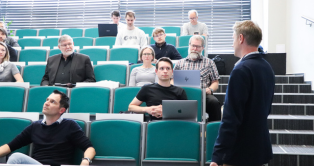 V Centru HiLASE se sešli řešitelé výzkumného programu Vesmír pro lidstvo